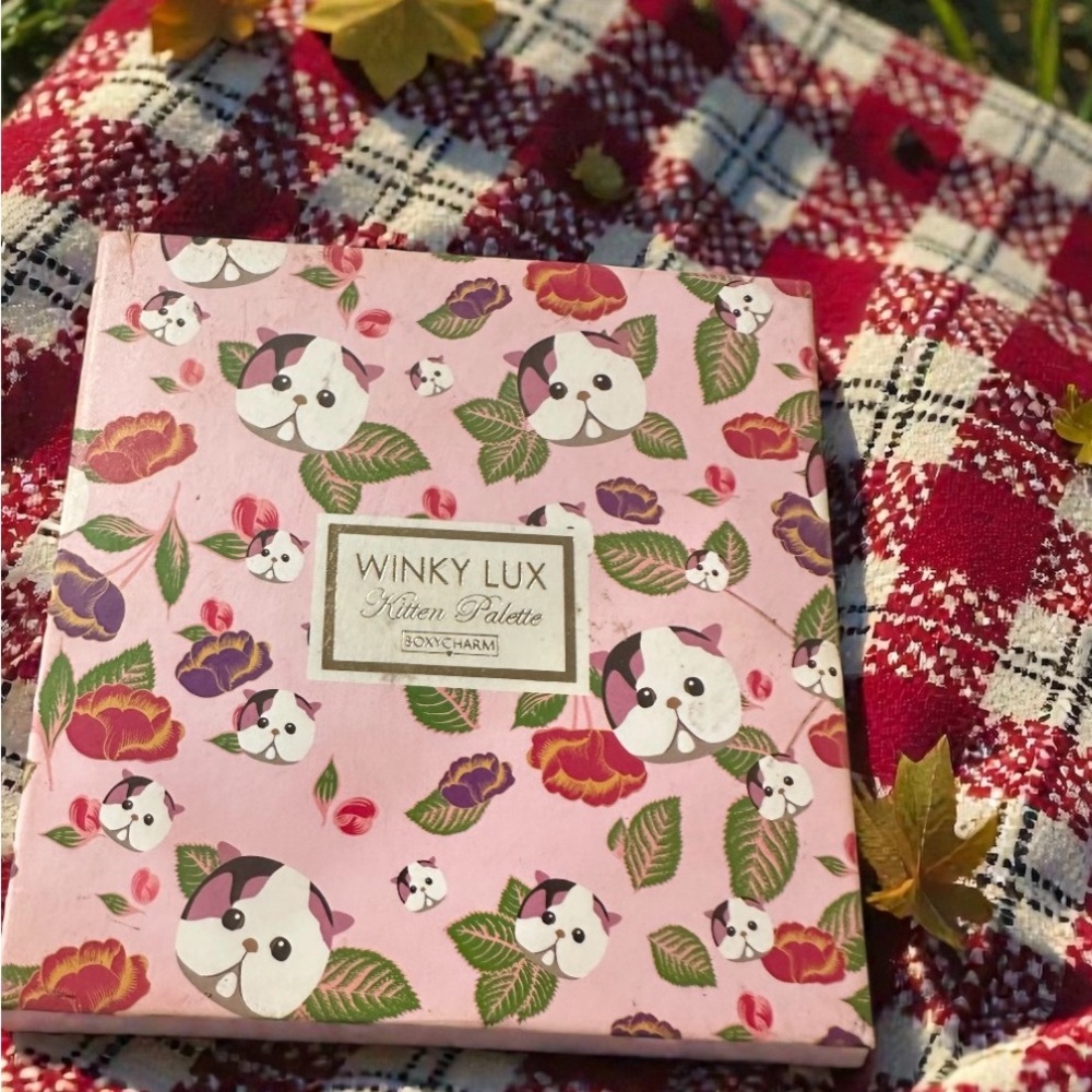 WINKY LUX Kitten Palette with Floral and Cat Design